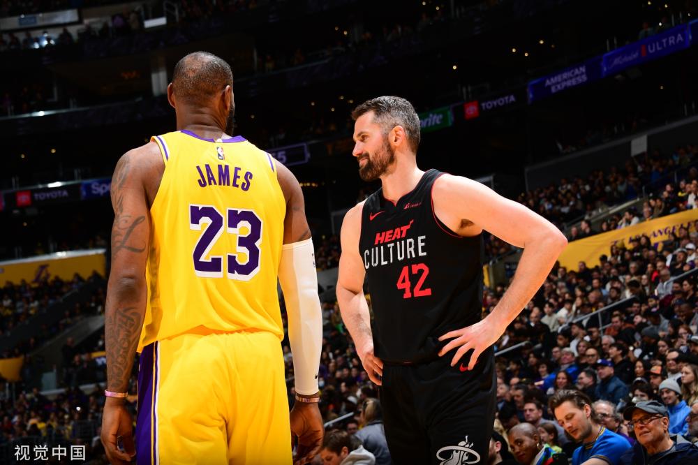 主场观众的 主场观众的