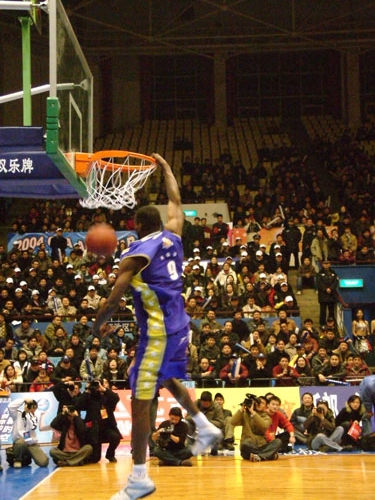 段充满悬念 段充满悬念