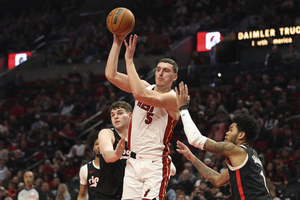 场比赛中猛 场比赛中猛